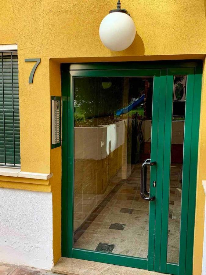 Apto. Lujo Primera Linea Playa Del Bajondillo Torremolinos Eksteriør billede